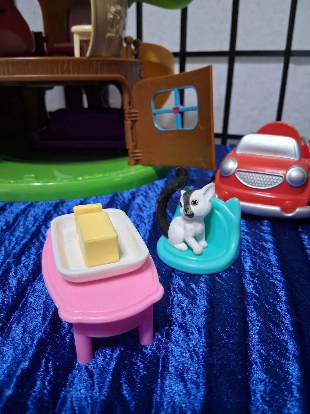 Treehouse cute playset